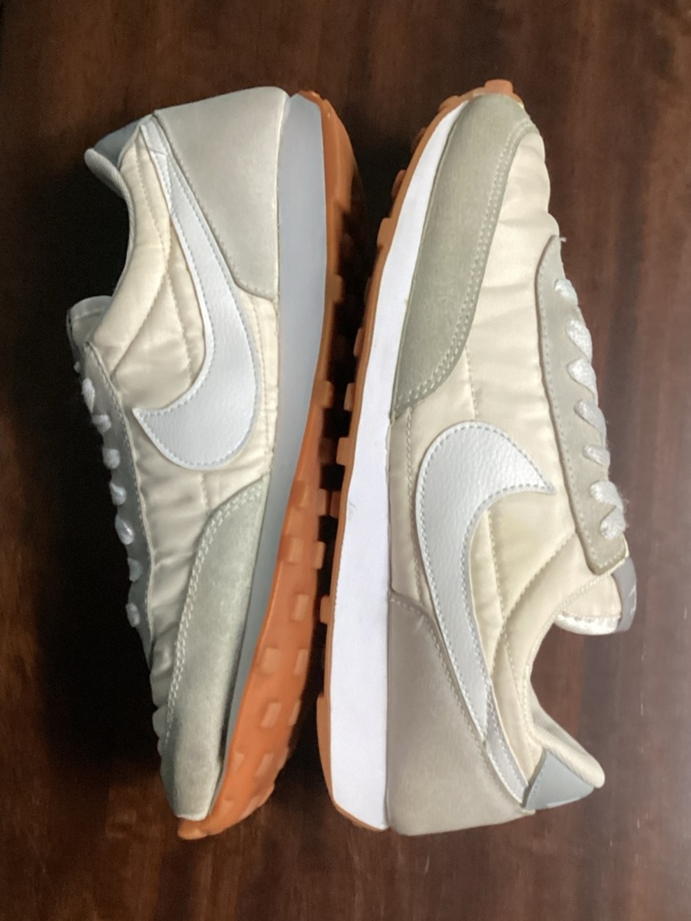 Nike Daybreak Pale Ivory Gray Women Retro Runner Sneakers Size 8 - Picture 3 of 6